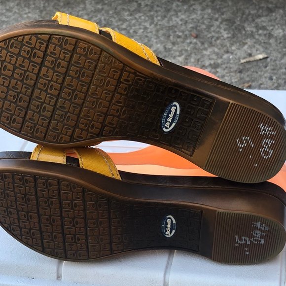 Dr. Scholl’s Big Buckle Yellow Strap Sandals - Picture 11 of 11